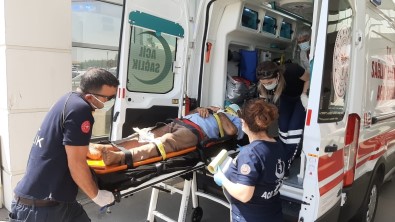 Adiyaman'da Traktör Devrildi Açiklamasi 1 Yarali