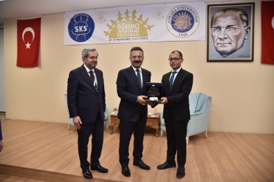 Ankara Üniversitesi'nden Vali Aksoy'a Hitit Günesi