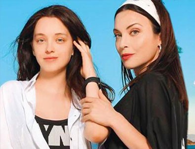 Arzu Yanardağ, kızı ile birlikte model oldu!