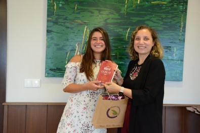 Ayse Yüksel 'Yarismada Yazdigim Bir Sarkim Var O Sarkiyi Çikartmak Istiyorum'