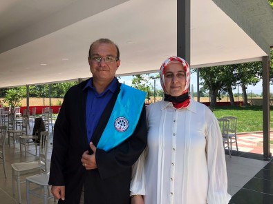 Emekli Astsubay, Üniversiteyi Bölüm Birincisi Olarak Bitirdi