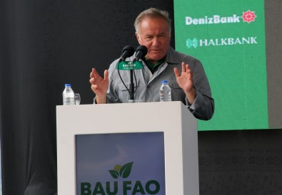 FAO Yöresel Çalistayi'nda Ünlü Sefler Yeteneklerini Sergiledi