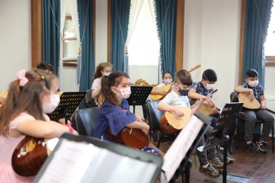 Iskoliye Sanat Geceleri Basliyor