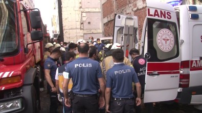 Kadiköy'de 5 Katli Apartmanda Çikan Yanginda 1 Kisi Hayatini Kaybetti