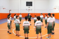 YÜZME HAVUZU - Manisa'da Spor Okullari Çocuklar Için Açildi