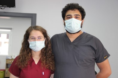 Saglikçi Çiftin Fedakarligina Bakan Koca'dan Tesekkür