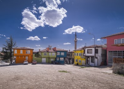 Sivrihisar'a 'Kültür Ve Sanat Meydani' Yapiliyor