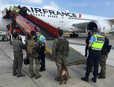 Fransa'da bomba paniği!