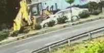 EGE ÜNIVERSITESI - 1 Kisinin Öldügü Kazada Is Makinesi Sürücüsü Tutuklandi