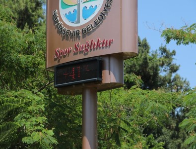 Adana'da Termometreler 41 Dereceyi Gösterdi