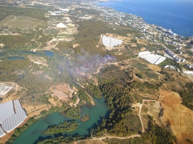 Alanya'da Çikan Yanginda 1 Hektarlik Orman Arazisi Yandi