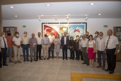 Baskan Seçer, MEDEKA'nin Kent Tarihi Arastirmalari Kurulu Ile Bir Araya Geldi
