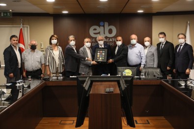 Baskan Sürekli, Ege Ihracatçi Birlikleriyle Bir Araya Geldi