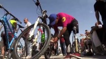 AMATÖR - Gazze'de, Israil Saldirisi Sonrasi Rehabilitasyon Amaciyla 'Psikolojik Desarj' Adli Bisiklet Yarisi Düzenlendi