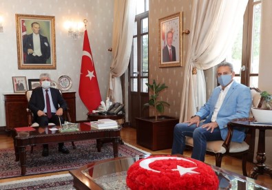 Hadi Açiklamasi 'Savastan Kaçan Sivilleri Misafir Kabul Eden Tek Ülke Türkiye'dir'