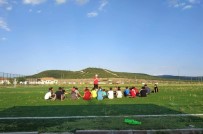 KİTAP OKUMA - Kitap Okuyup Futbol Ögreniyorlar