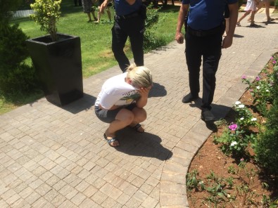 Kocasini Biçakladi Gözyaslarina Boguldu