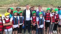 ZİYA SELÇUK - Milli Egitim Bakani Ziya Selçuk Hakkari'de Gençlerle Rafting Yapti Açiklamasi