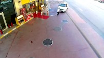 BENZIN - (ÖZEL) Zeytinburnu'nda Benzin Istasyonunda Gazeteciye Çarparak Kaçan Araç Kamerada