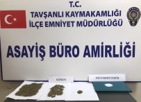 Polisten Kaçarken Araçtan Uyusturucu Attilar