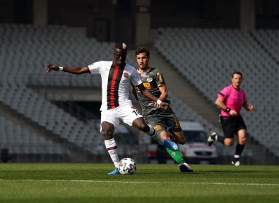 Sevilla Ve Sochaux, Ndao'nun Pesinde