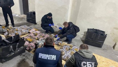 Ukrayna'da Türk Vatandaslari 1 Ton Eroinle Yakalandi