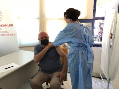 Üsküdar Harem Otagari'nda Covid-19 Asilamasi Basladi