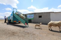TALAS BELEDIYESI - (ÖZEL) Baskanin Tasarimini Yaptigi Mobil Koyun Banyosu Araci Çiftçilerin Yüzünü Güldürdü, Koyunlarin Verimini Artirdi