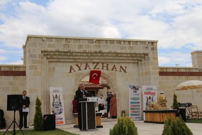 Tarihi Frig Vadisi'nde Ele Emegi Göz Nuru Eserler Görücüye Çikti