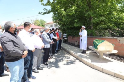 7 Yasindaki Çocuk Lösemiye Yenik Düstü