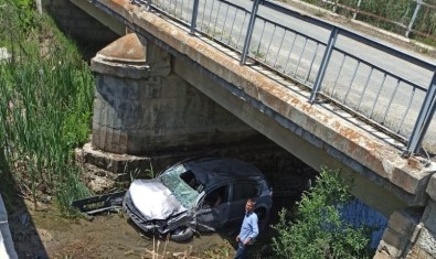 Çavdarhisar'da Trafik Kazasi Açiklamasi 3 Yarali