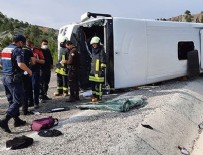 Denizli'de tur otobüsü devrildi!