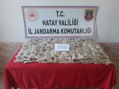 Hatay'da Süpheli Paketten Uyusturucu Çikti