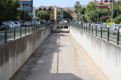 Marmaris'te Dere Yataklari Temizlendi