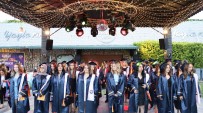 Özel Buca Radikal Anadolu Lisesinde Mezuniyet Heyecani