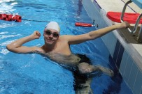 FERIDUN ÖZDEMIR - Sinirlari Asan Kulaçlar