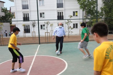 Sosyal Medyadan Top Isteyen Çocuklara Belediye Baskanindan Sürpriz