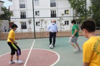 FEVZI ÇAKMAK - Sosyal Medyadan Top Isteyen Çocuklara Belediye Baskanindan Sürpriz