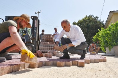 Baskan Aydin Isçilere Yardim Etti
