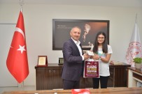 500 TAM PUAN - Elazig'in LGS Birincisi Sare Yildiz,'Galatasaray Lisesine Gitmek Istiyorum'