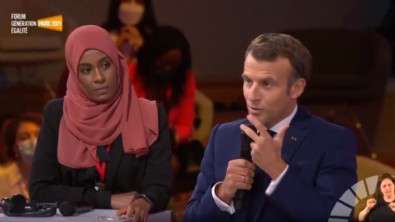 Emmanuel Macron oy toplamak için canlı yayına başörtülüleri çıkardı