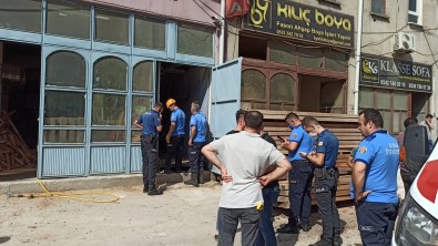 Halati Kopan Yük Asansörü Çakildi Açiklamasi 1 Agir Yarali