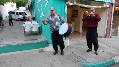 Kisitlamaya Davul Zurna Ile Veda Ettiler