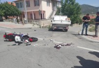 MOTOSİKLET SÜRÜCÜSÜ - Liseli Genç Kazada Agir Yaralandi