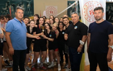 Valilik Kupasi'nin Birincisi Turgutlu Belediyespor Oldu