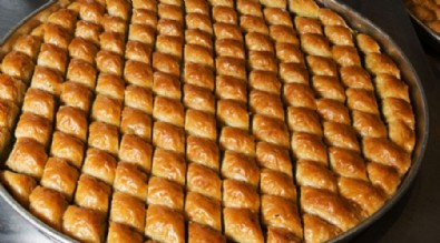 Evde Baklava Nasıl Yapılır? Kolay Bayram Baklavası Tarifi