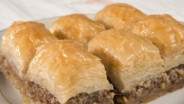 Evde Baklava Nasıl Yapılır? Kolay Bayram Baklavası Tarifi