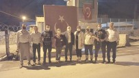 AK Parti Hakkari Il Baskani Özbek'ten Gece Asi Çalismasi Yapan Saglikçilara Tesekkür