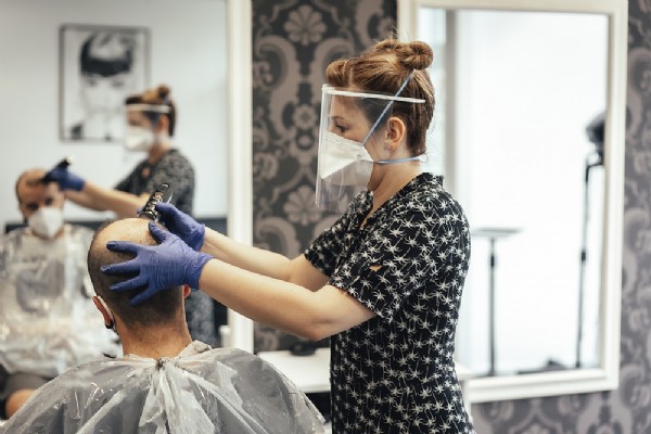 Kellik neden olur? Kellik için doğal çözümler nelerdir? Evde saç çıkarma yöntemleri