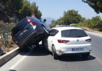 Ilginç Kaza Maddi Hasarla Atlatildi